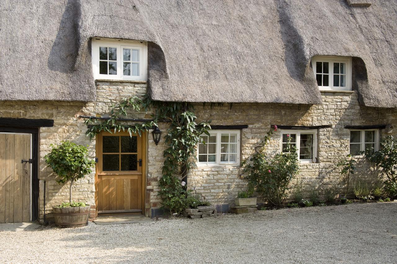 The Old Manor House Bed & Breakfast Halford  Exterior photo