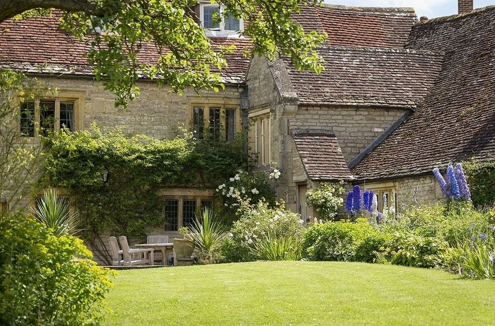 The Old Manor House Bed & Breakfast Halford  Exterior photo