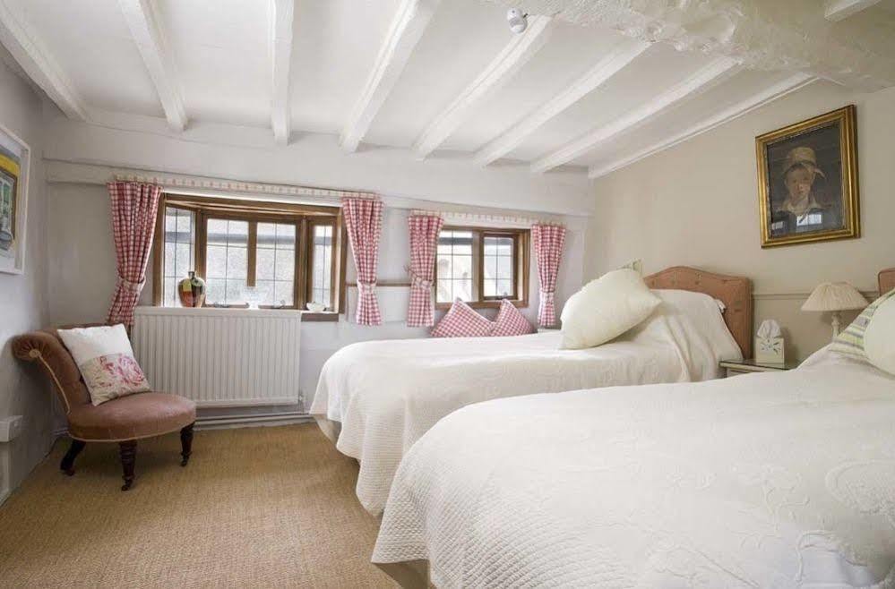 The Old Manor House Bed & Breakfast Halford  Exterior photo